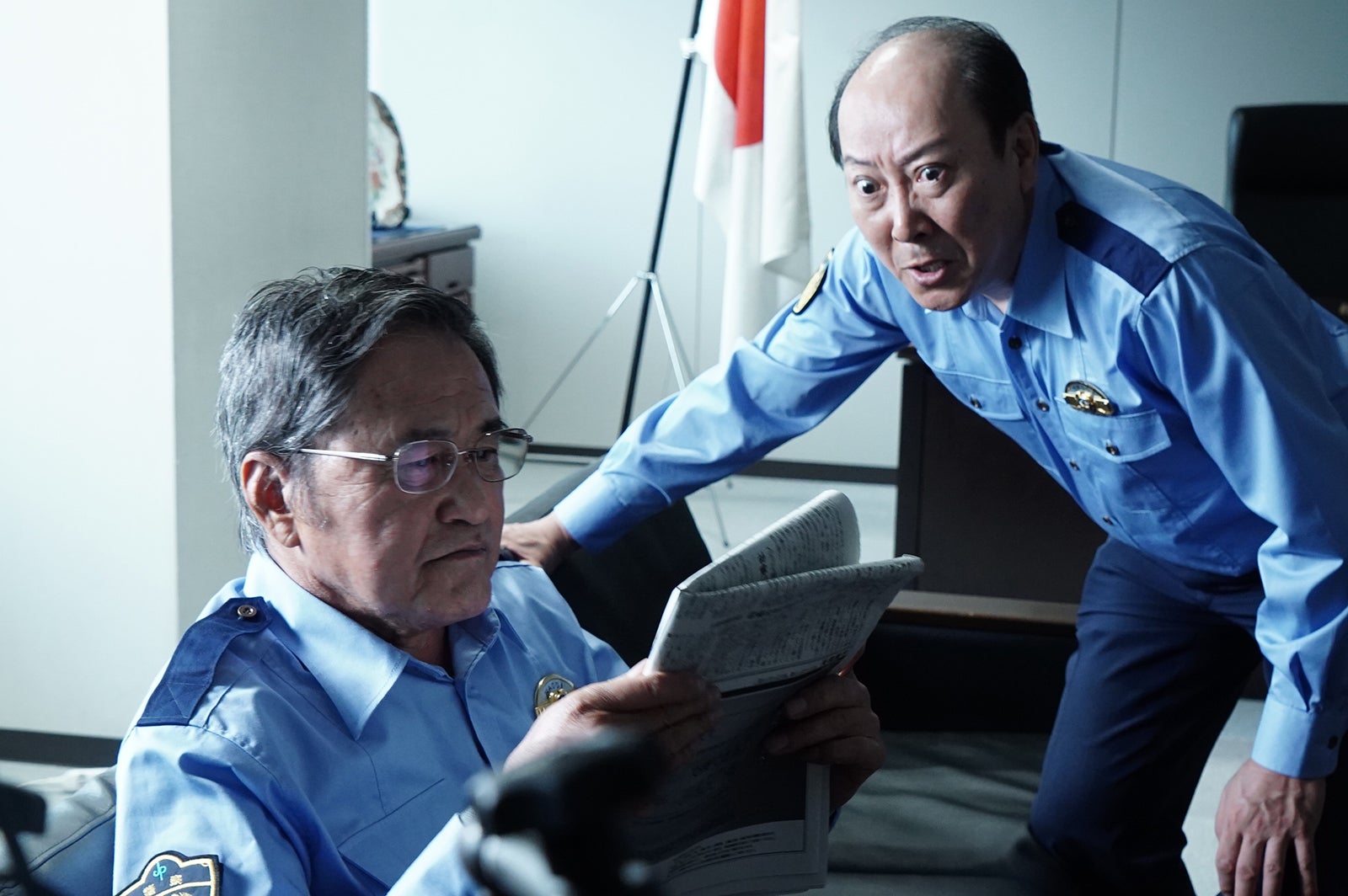 片桐竜次、小野了「相棒season22」第1話より（C）テレビ朝日
