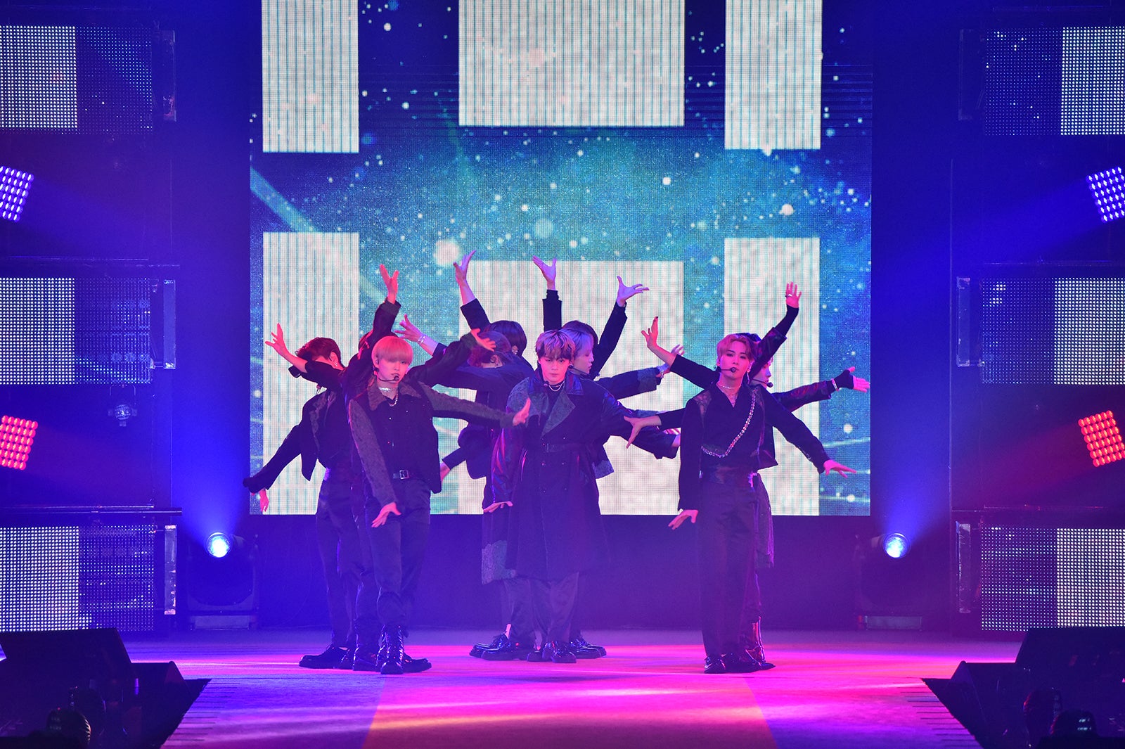 JO1（C）Rakuten GirlsAward 2022 A／W