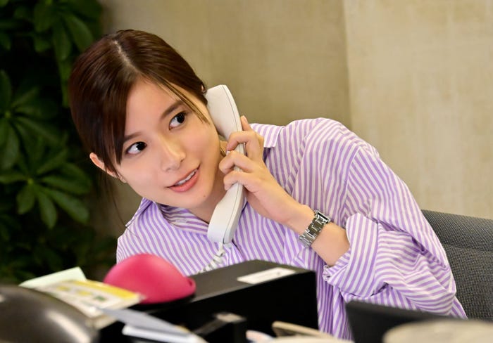 芳根京子「真犯人フラグ」第1話より(C)日本テレビ