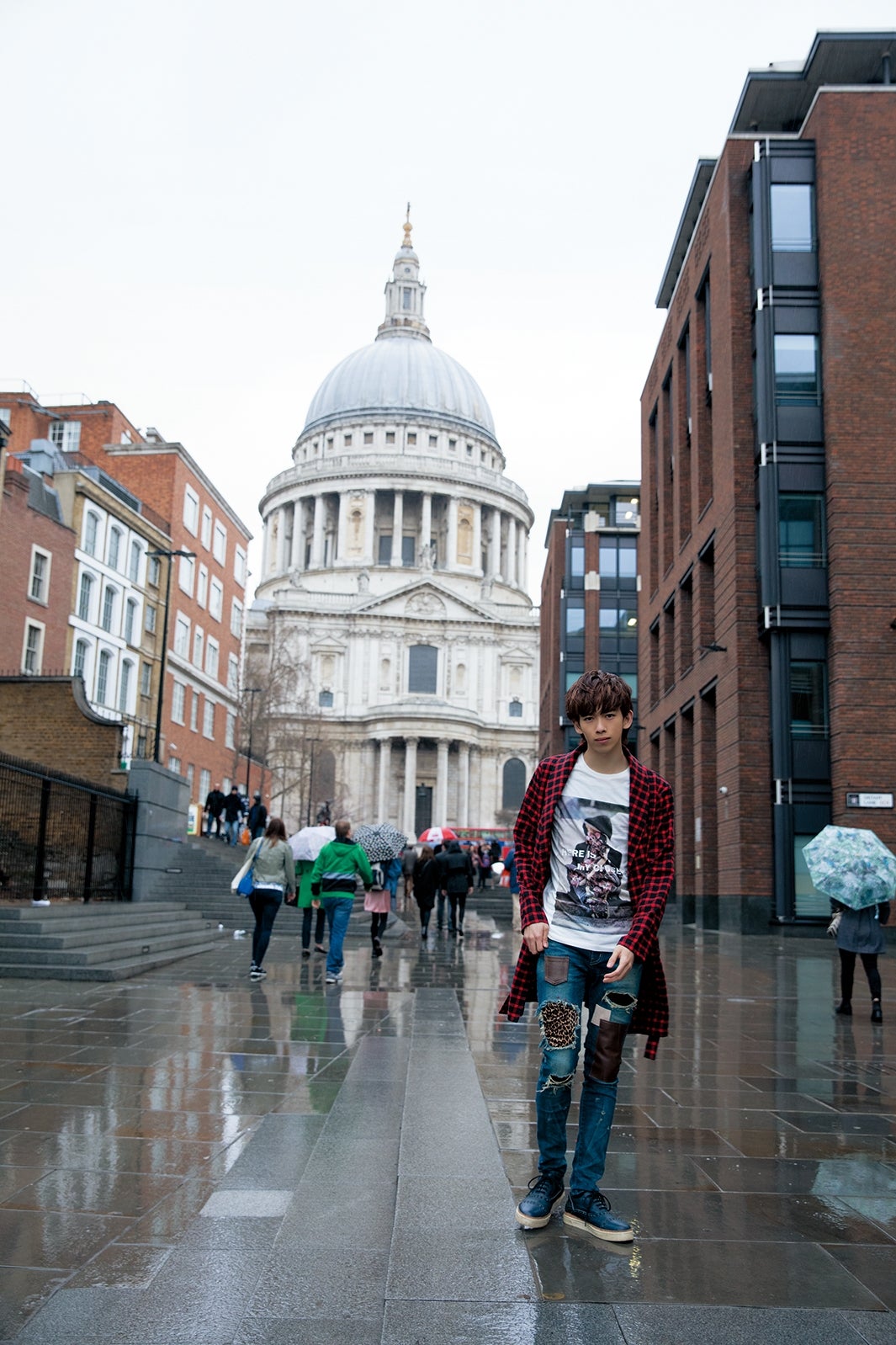 リョウガ／リョウガ写真集『超特急×ロンドン～リョンドン～』より（提供画像）
