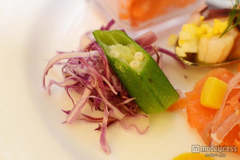 キャベツとオクラのサラダ