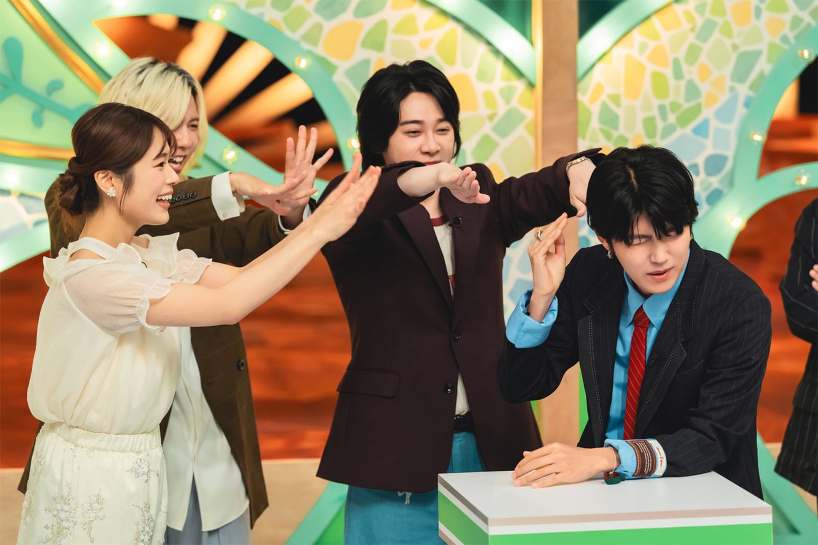 渋谷凪咲、藤澤涼架、大森元貴、若井滉斗（C）TBS