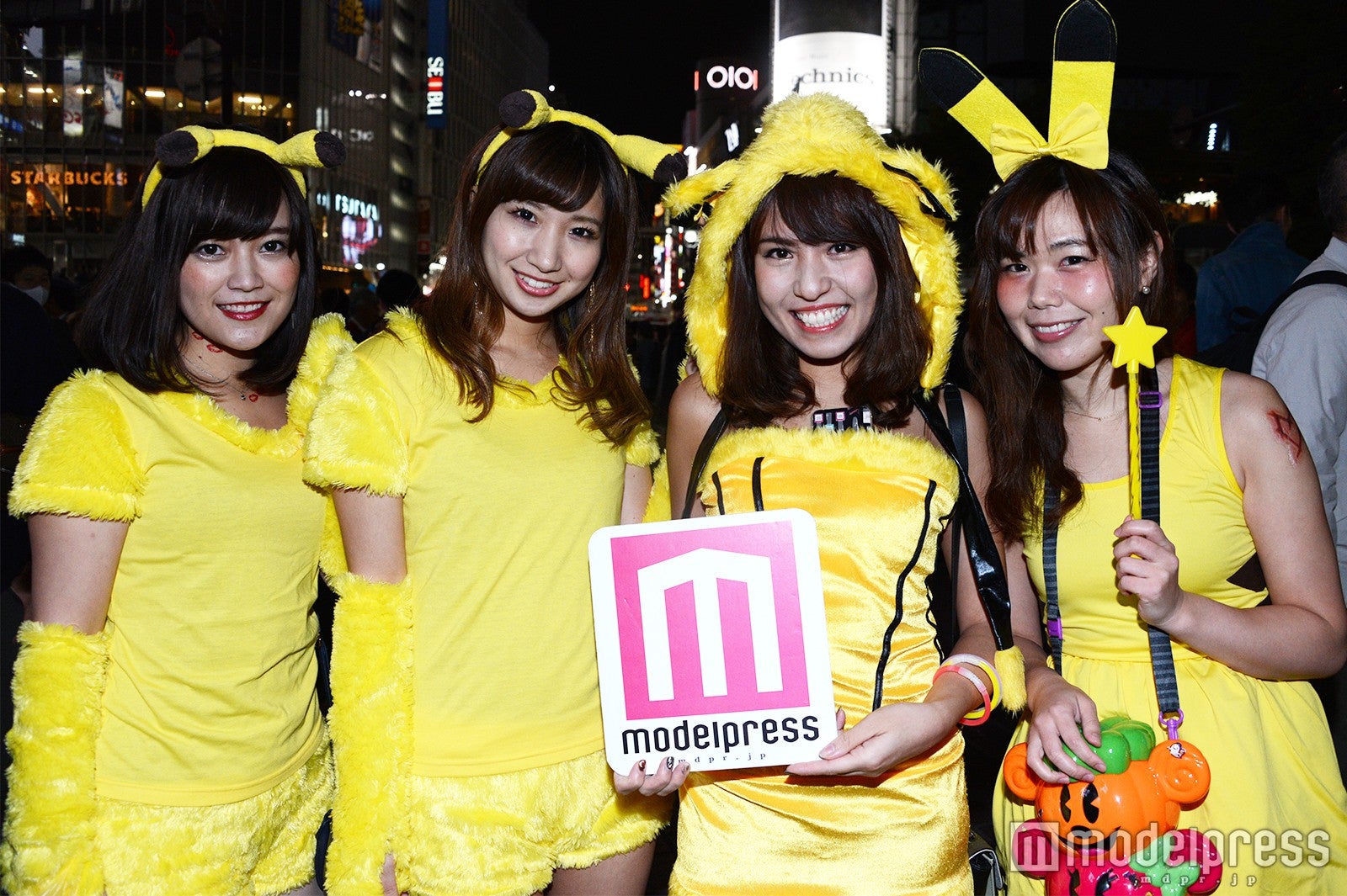 渋谷でのスナップ （C）モデルプレス