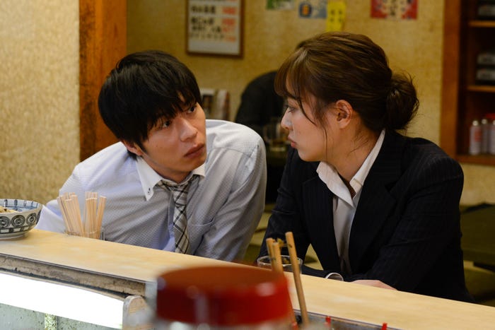 田中圭、内田理央/「おっさんずラブ」第2話より(C)テレビ朝日