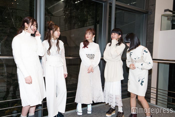 Little Glee Monster(左から)かれん、MAYU、芹奈、manaka、アサヒ(C)モデルプレス