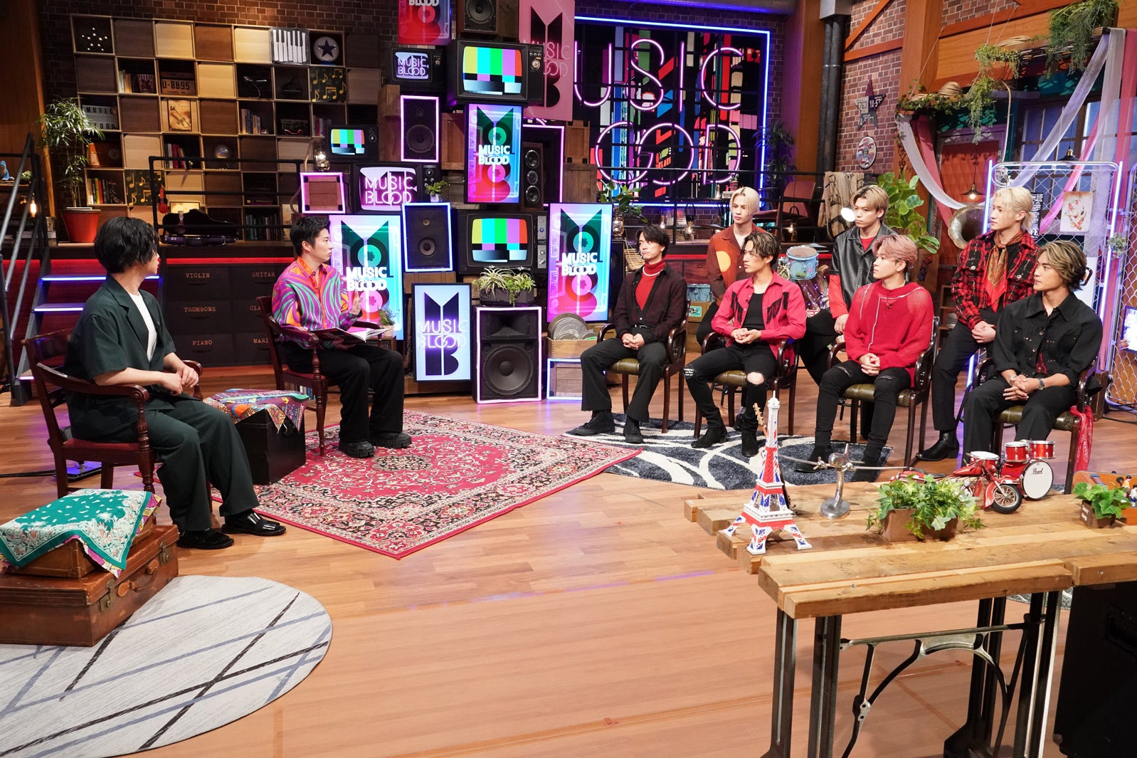 （左から）千葉雄大、田中圭、BALLISTIK BOYZ from EXILE TRIBE（C）日本テレビ