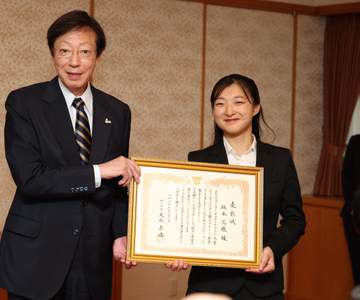 坂本花織が神戸市スポーツ栄誉賞受賞「誰と結婚したん？」サプライズ発表後の周囲の反応明かす