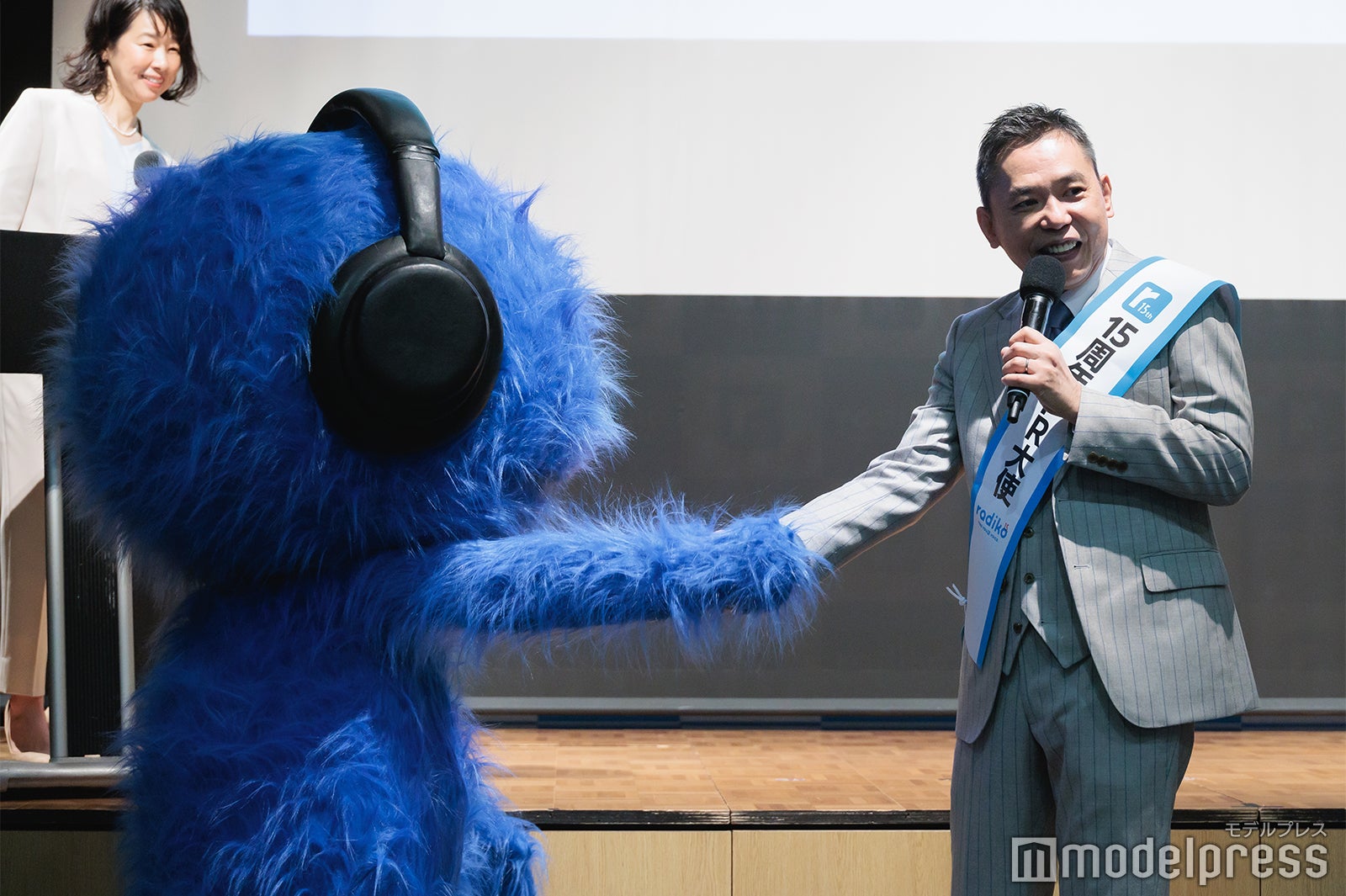 ラジまるを投げ飛ばす太田光 （C）モデルプレス