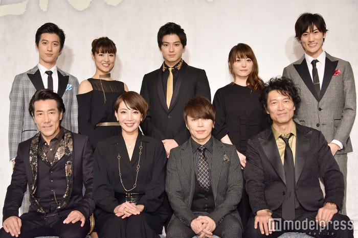 (前列左から)岸谷五朗、柚希礼音、西川貴教、寺脇康文(後列左から)水田航生、宮澤佐江、新田真剣佑、花澤香菜、植原卓也 (C)モデルプレス