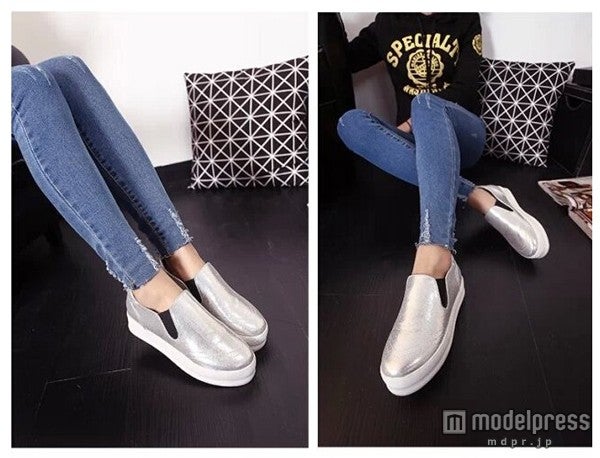 メタリックスリッポン「SACRAMENTO」2,354円（税込）