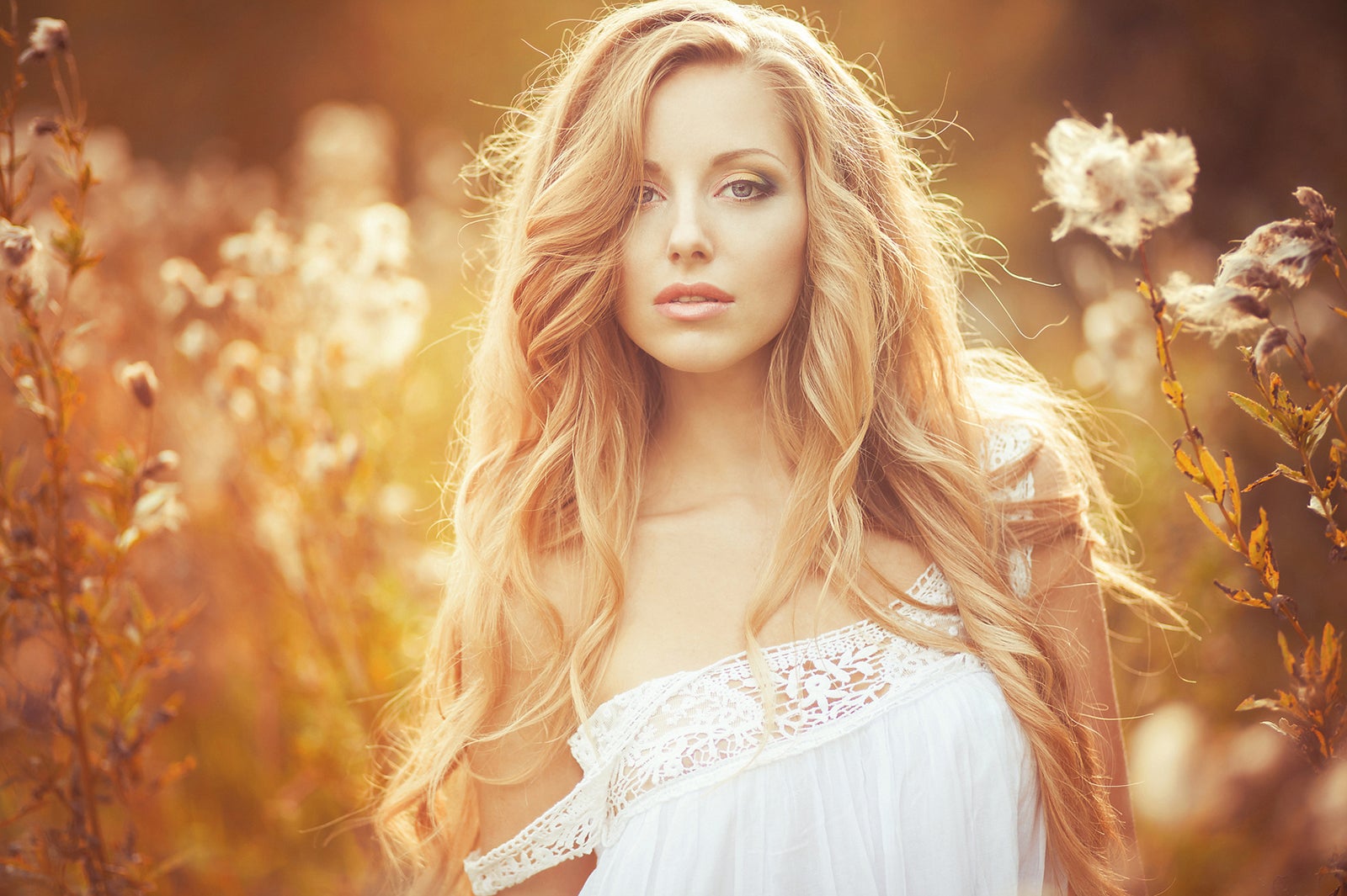 男性がよく笑う話題やポイントを観察して（Photo-by-letohin／Fotolia）