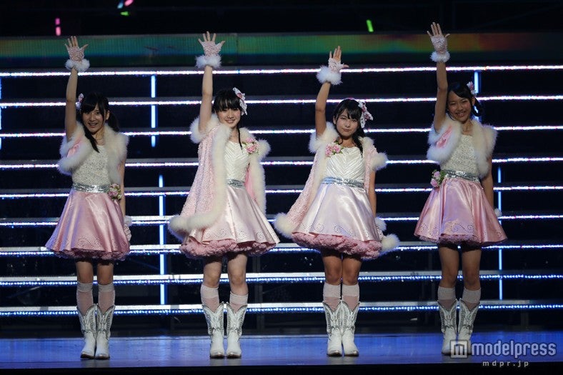 AKB48グループ研修生103名が圧巻のパフォーマンス／（C）AKS