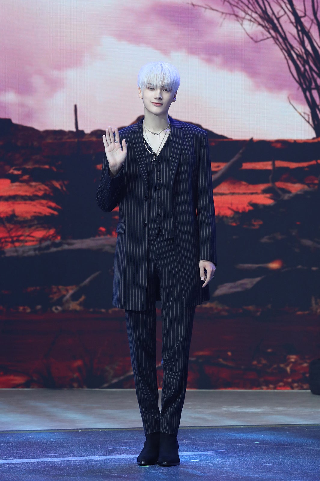 HUENINGKAI（P）＆（C） BIGHIT MUSIC