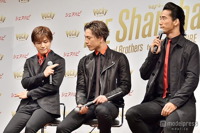 (左から)岩田剛典、登坂広臣、小林直己