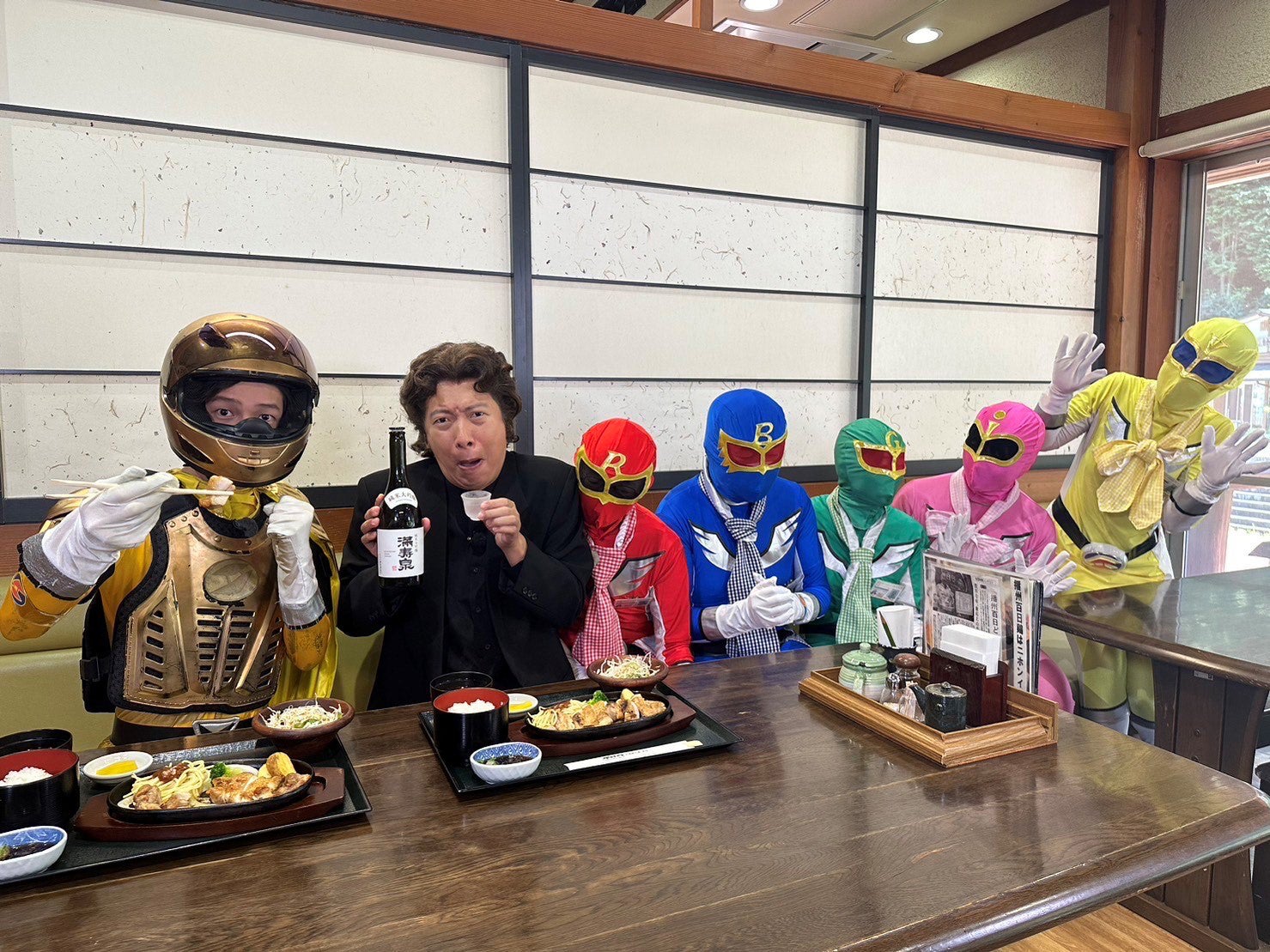 佐野晶哉、トキ、タカレンジャー（C）読売テレビ