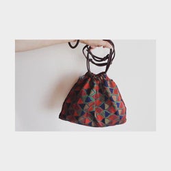 レトロでかわいい! 布の巾着バッグを秋のコーディネートに取り入れよう♥