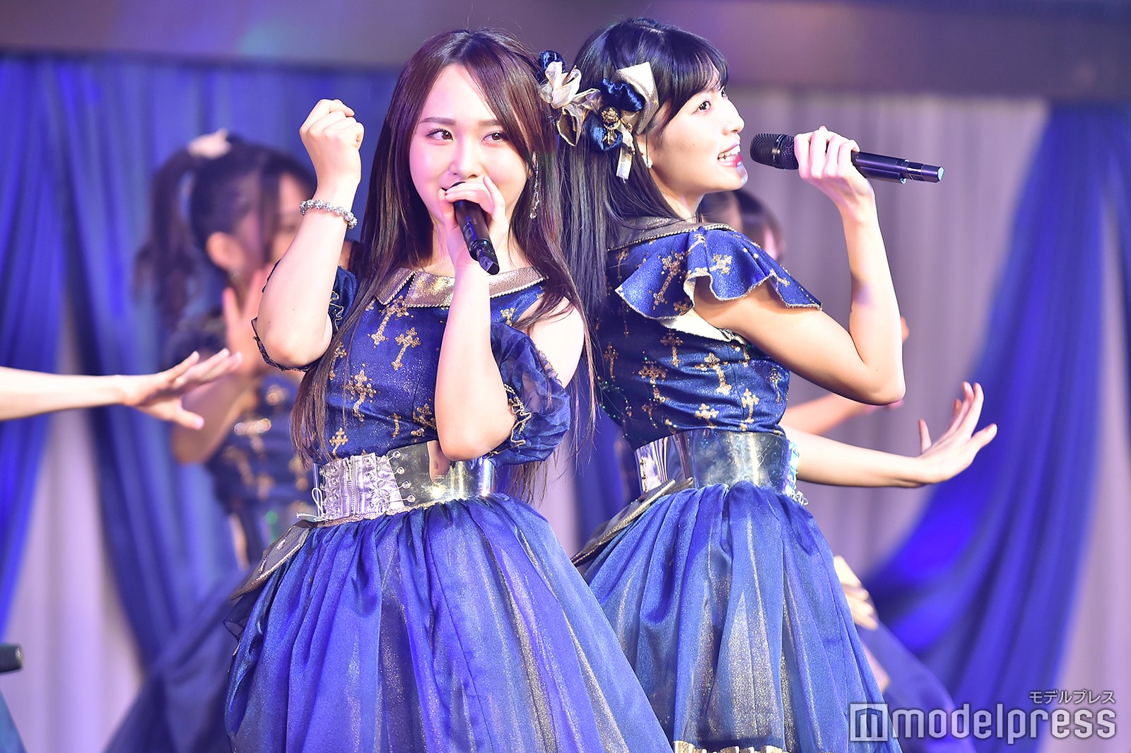 高橋朱里、谷口めぐ「AKB48 チームB単独コンサート～女神は可愛いだけじゃない～」 （C）モデルプレス