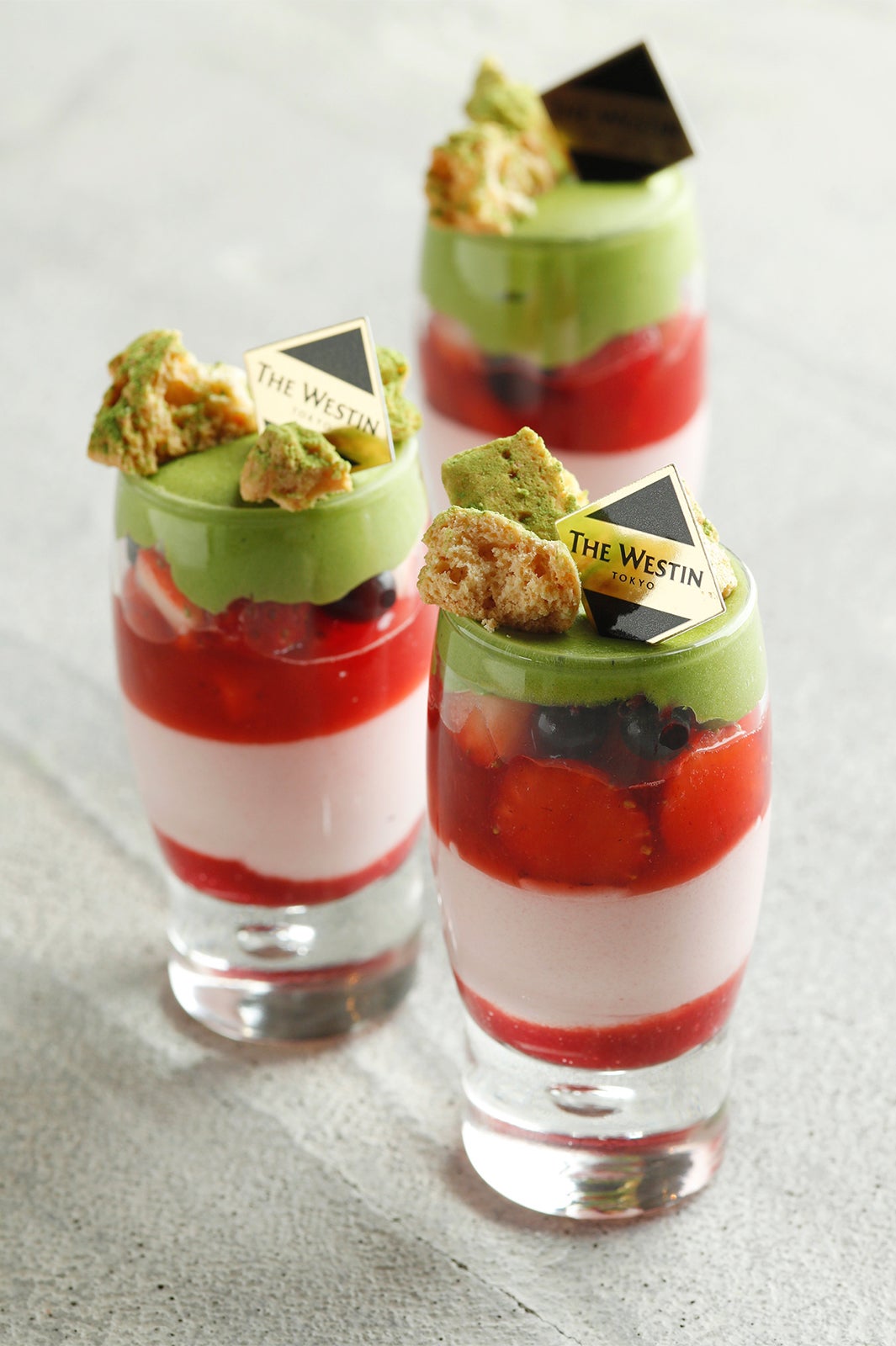 イチゴとラズベリーのトライフル／画像提供：マリオット・インターナショナル