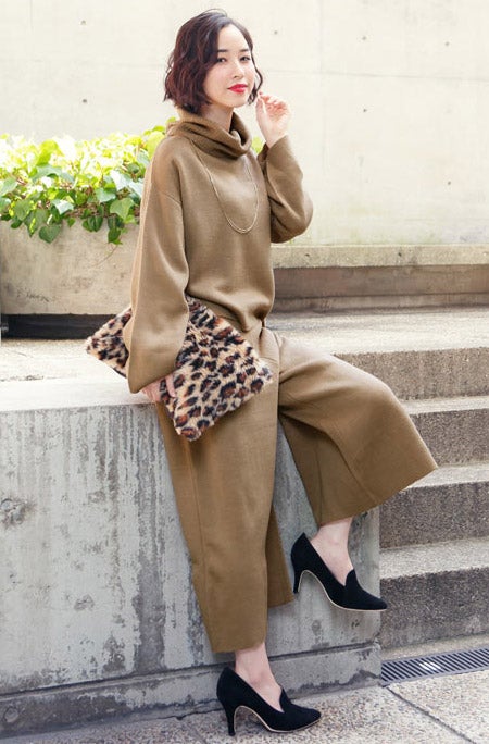 ハーフミラノリブワイドスリーブオフタートル長袖ニットトップス「神戸レタス」2990円（税込）／画像提供：神戸レタス