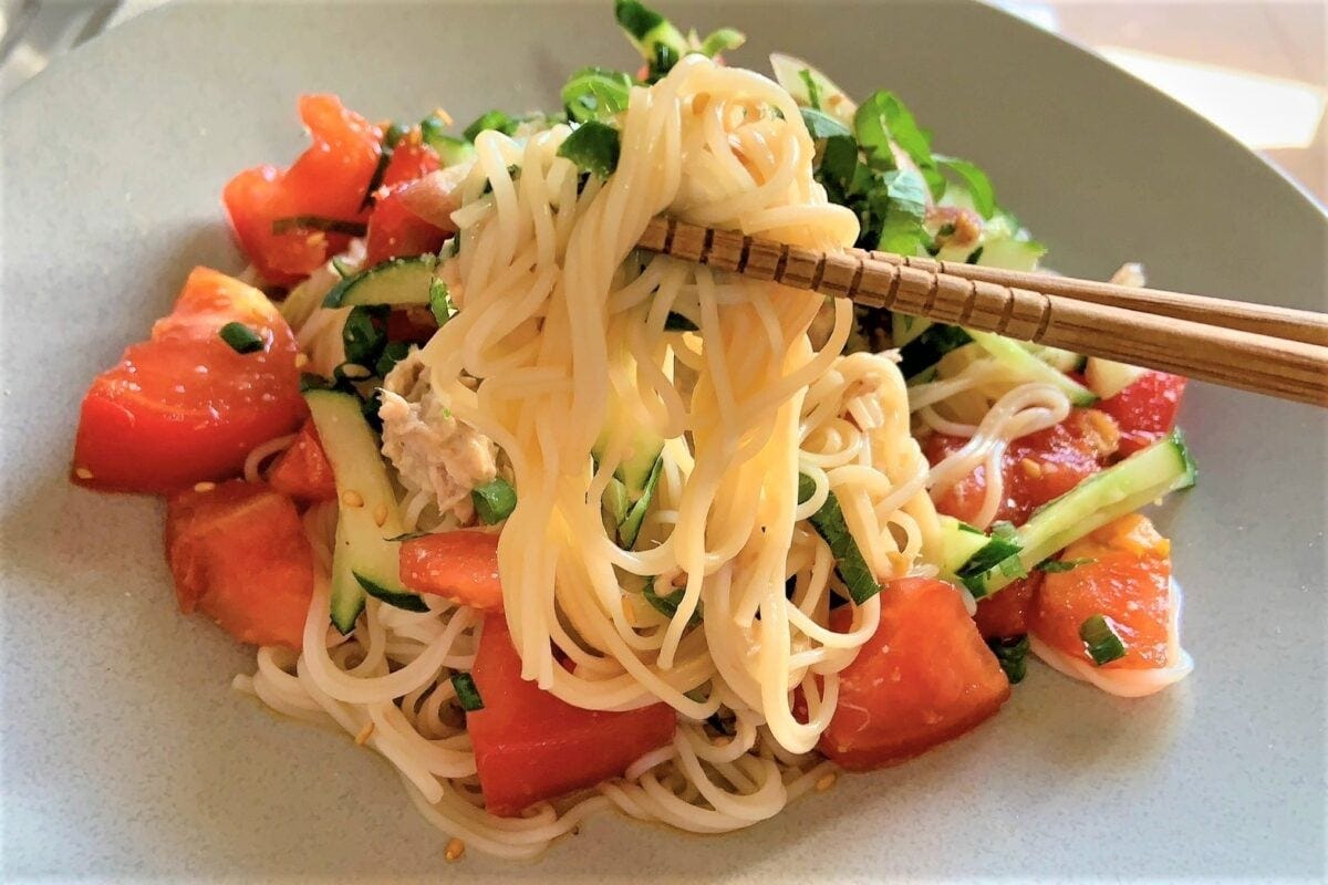 ツナとトマトのぶっかけそうめん