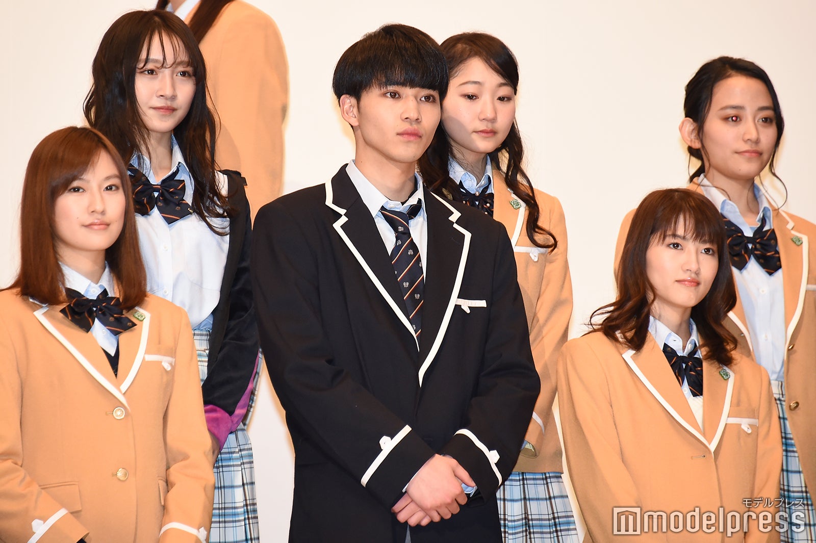 恒松祐里、中田圭祐、若月佑美 （C）モデルプレス