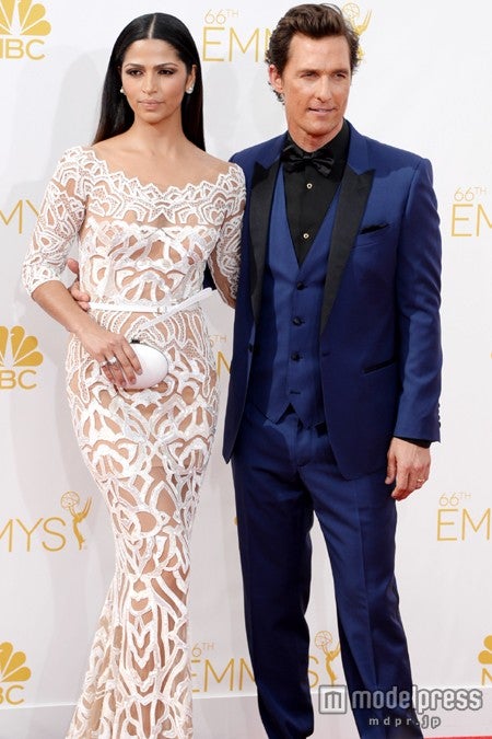 （左から）カミラ・アルヴェス、マシュー・マコノヒー