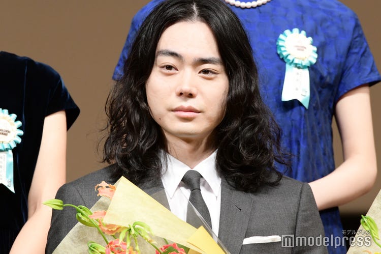 菅田将暉 結婚祝福に感謝 花束みたいな恋をした が共感集めた理由も分析 事実の圧倒的強度 第13回tama映画賞 モデルプレス 菅田将暉 結婚祝福に感謝 花束みたいな恋をした が共感集めた理由も分析 事実の圧倒的強度 第13回tama映画賞 モデルプレス