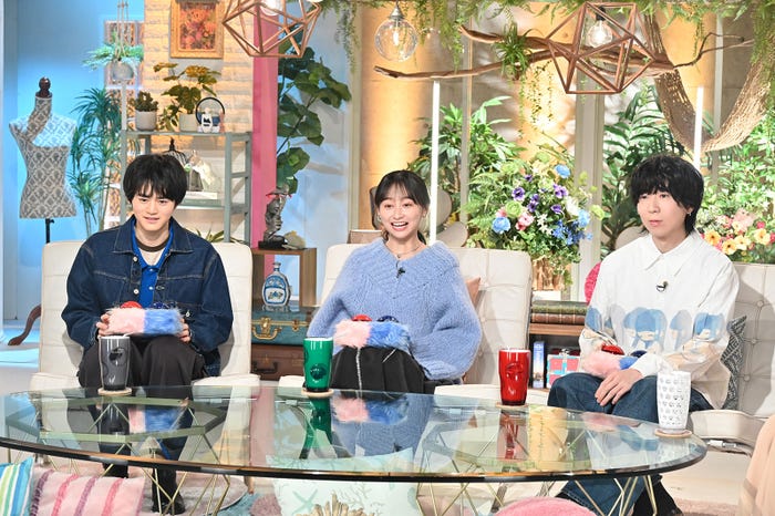 鈴鹿央士、影山優佳、川谷絵音(C)テレビ朝日