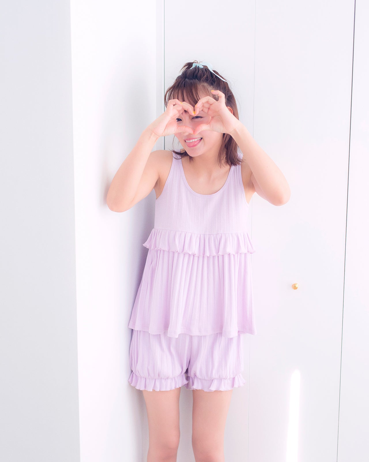 “インスタの女神”わたなべ麻衣、色白素肌あらわに魅了 「ar」が初の試み