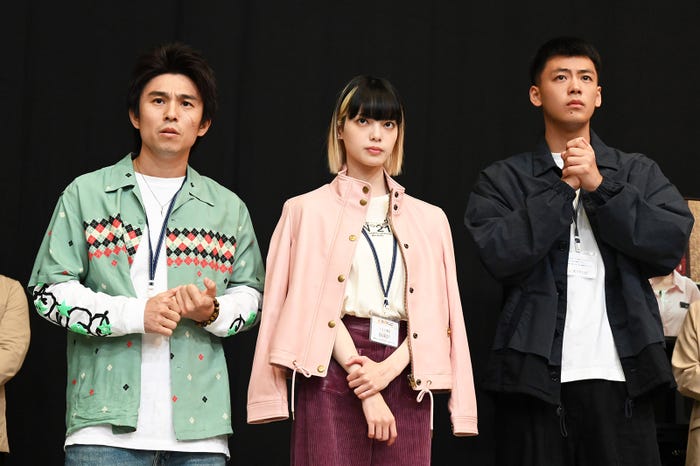 中尾明慶、平手友梨奈、竹内涼真(C)Kwang jin/tv asahi