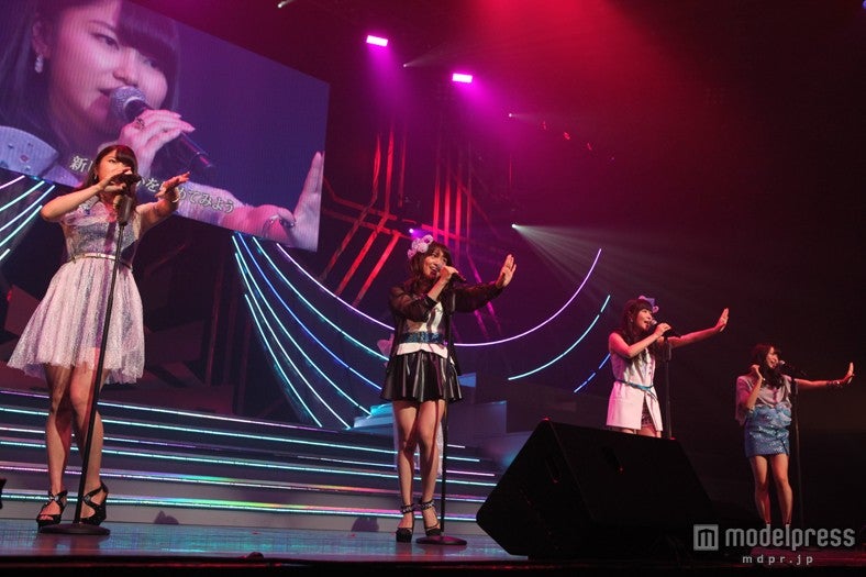 「次のピアス」／（C）AKS