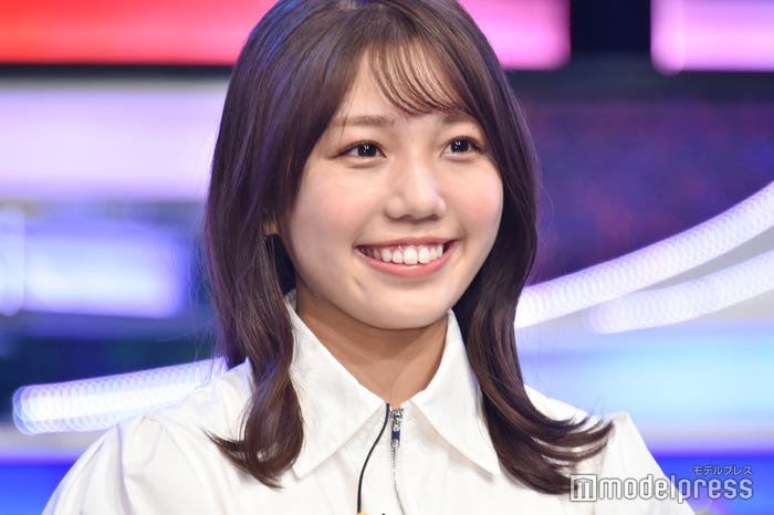 鈴木新彩アナウンサー(C)モデルプレス