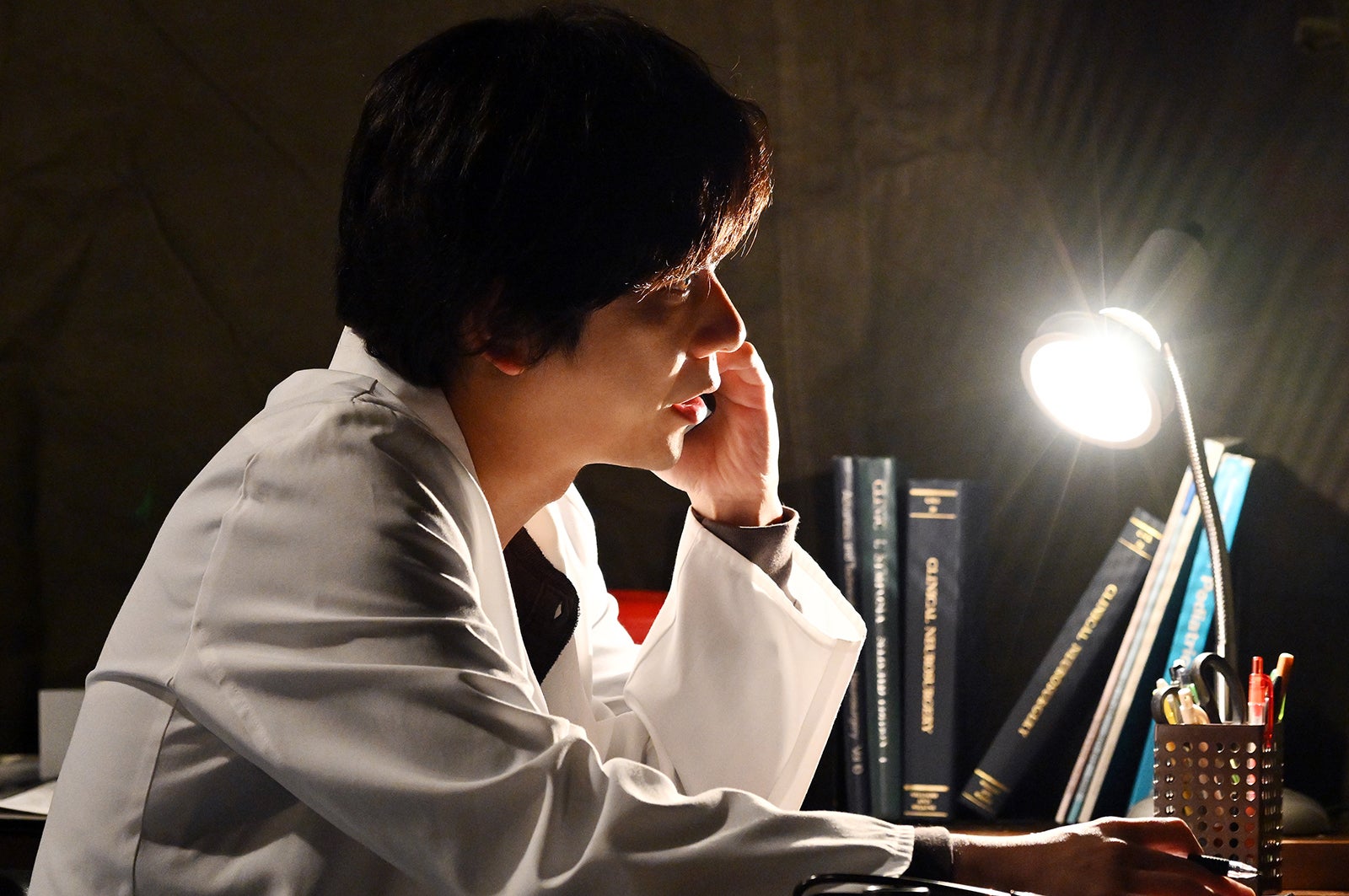 二宮和也「ブラックペアン シーズン２」第8話より（C）TBS