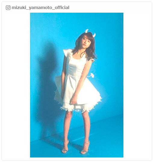 山本美月、“純白の小悪魔”でスラリ美脚を披露「大天使」の声