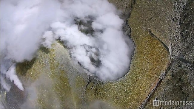 火口の拡大写真／画像提供：伊豆半島ジオパーク鈴木雄介氏