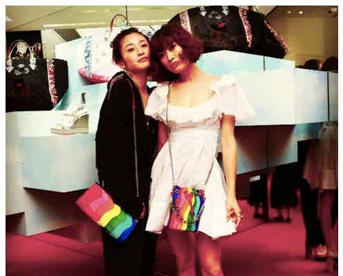 西山茉希&山田優“偶然リンクコーデ”が「すごすぎる」と話題