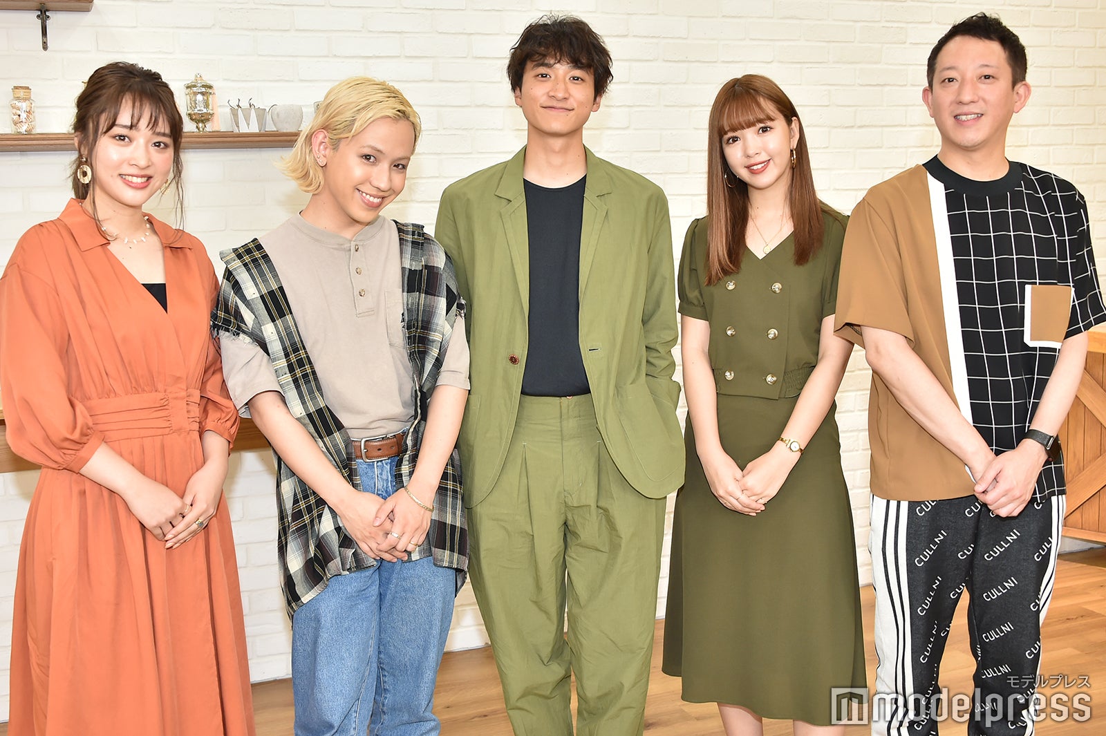 （左から）神部美咲、りゅうちぇる、小関裕太、藤田ニコル、高橋茂雄（C）モデルプレス