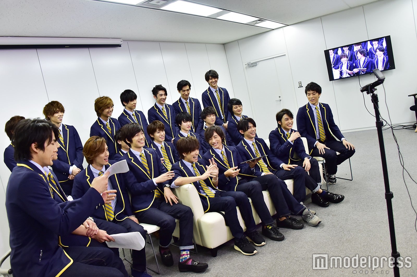 ライブストリーミング番組「熱血！ハンサム塾！」の模様 （C）モデルプレス