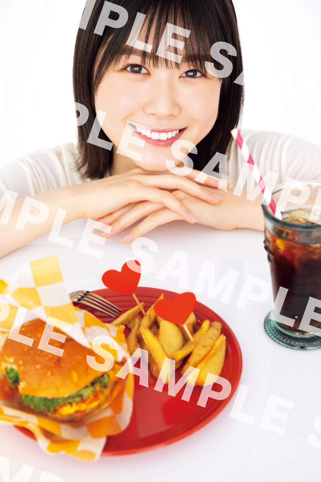 丸善ジュンク堂書店特典 両面フォトカード／丹生明里／Photo：Wakaba Noda（C）KOBUNSH