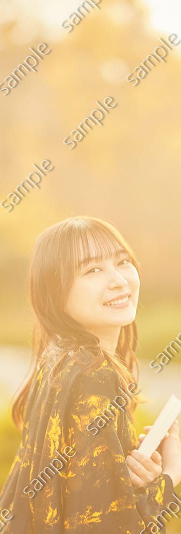 鈴木絢音「言葉の海をさまよう」封入特典/撮影:新津保建秀(C)幻冬舎