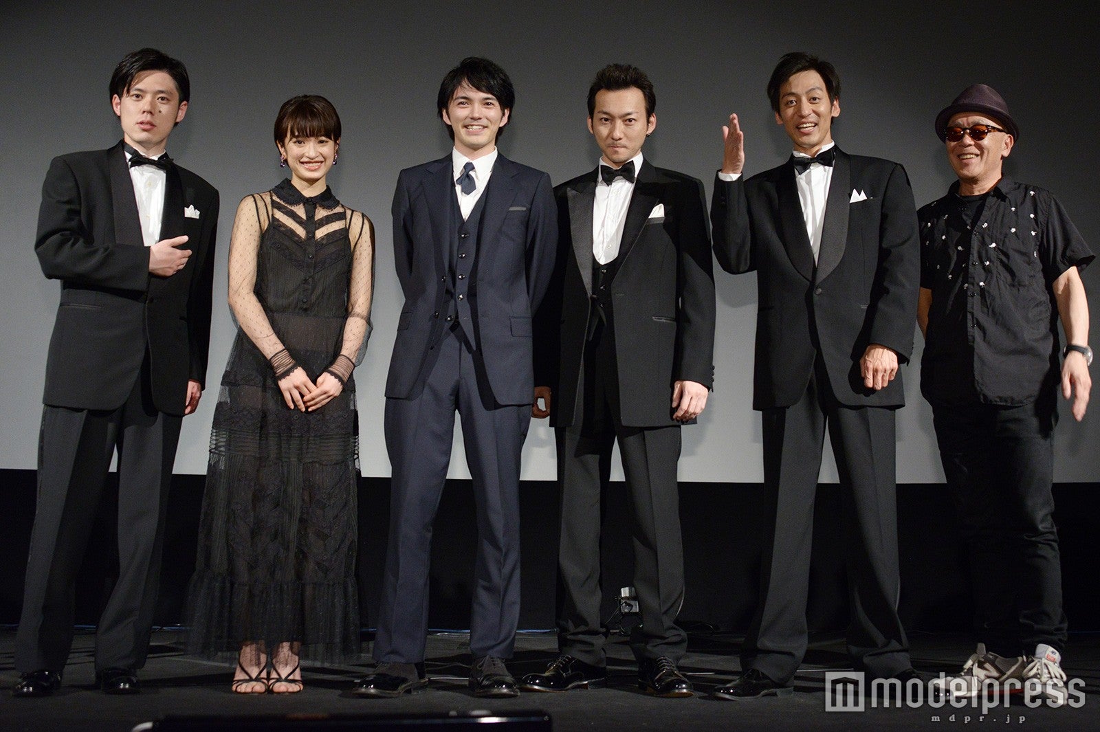 ピース又吉 火花 初上映で早くも絶賛の声 キャスト陣も自信 世界に通じる モデルプレス ピース又吉 火花 初上映で早くも絶賛の声 キャスト陣も自信 世界に通じる モデルプレス