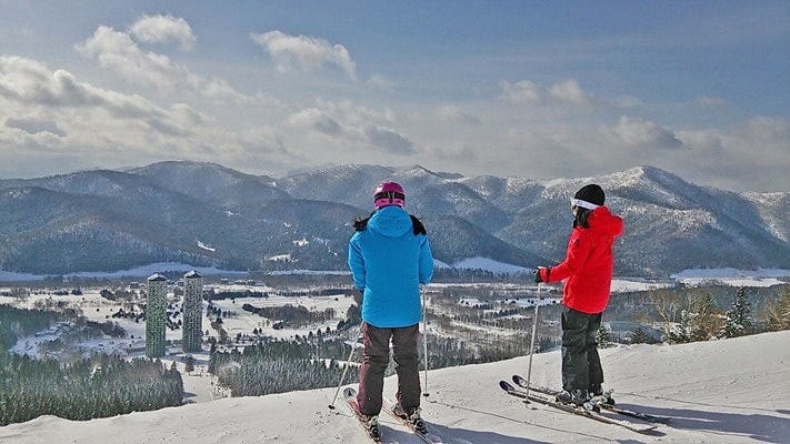 サンシャインコースよりザ・タワーを望む