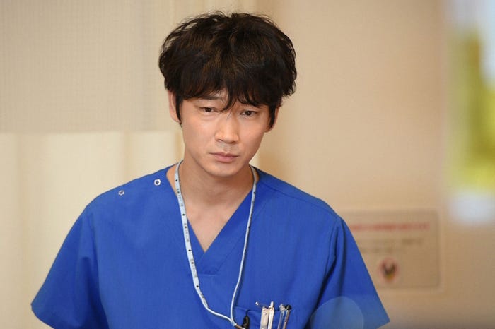 綾野剛/「コウノドリ」第5話より(画像提供:TBS)