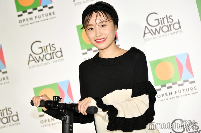 (C)モデルプレス