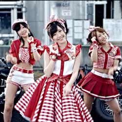 「ギンガムチェック」のミュージックビデオより