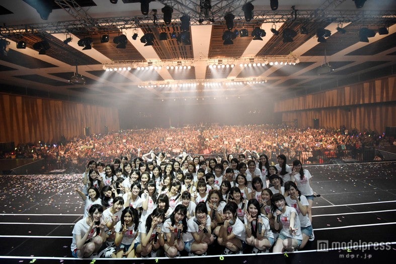 AKB48、3年ぶりジャカルタ公演　JKT48と合同でファン3500人熱狂