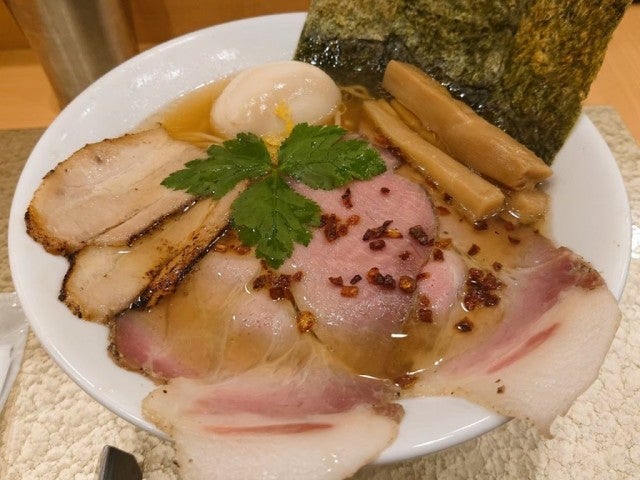 わざわざ行く価値アリ!大阪難波で行列のできる絶品ラーメン店