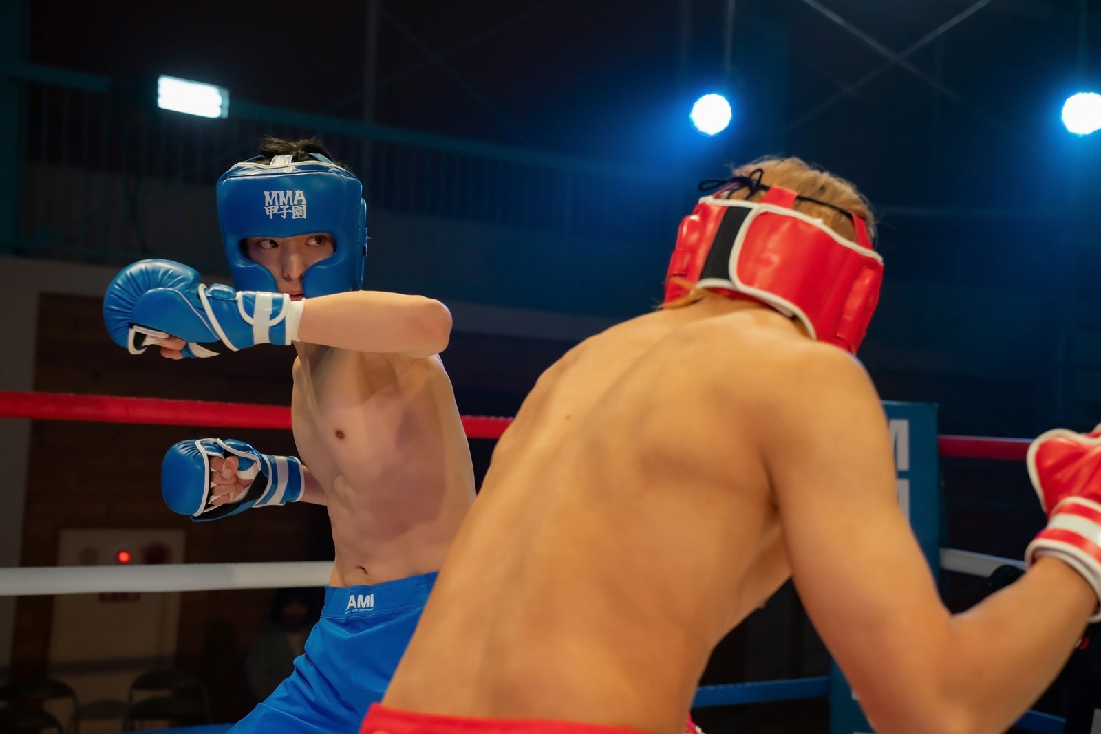 木村慧人「レッドブルー」第5話（C）「レッドブルー」製作委員会・MBS（C）波切敦／小学館