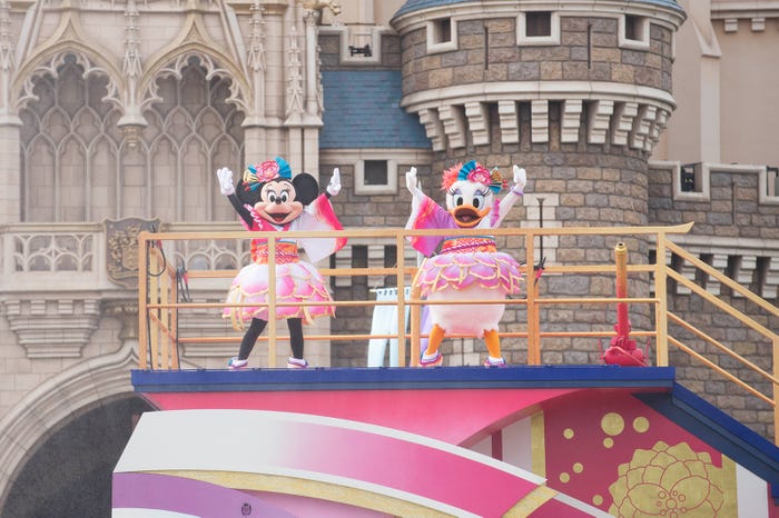 「彩涼華舞」(C)Disney