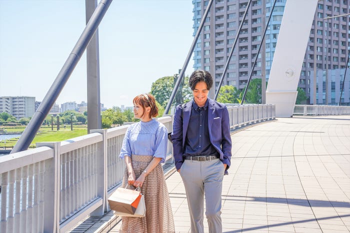 大原櫻子、古屋呂敏「結婚予定日」第5話より(C)「結婚予定日」製作委員会・MBS